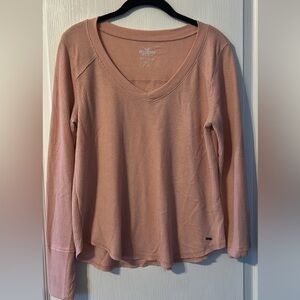 Hollister Women's Ribbed V-Neck Long Sleeve Top in Dusty Pink